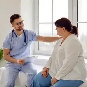 mujer obesa en consulta